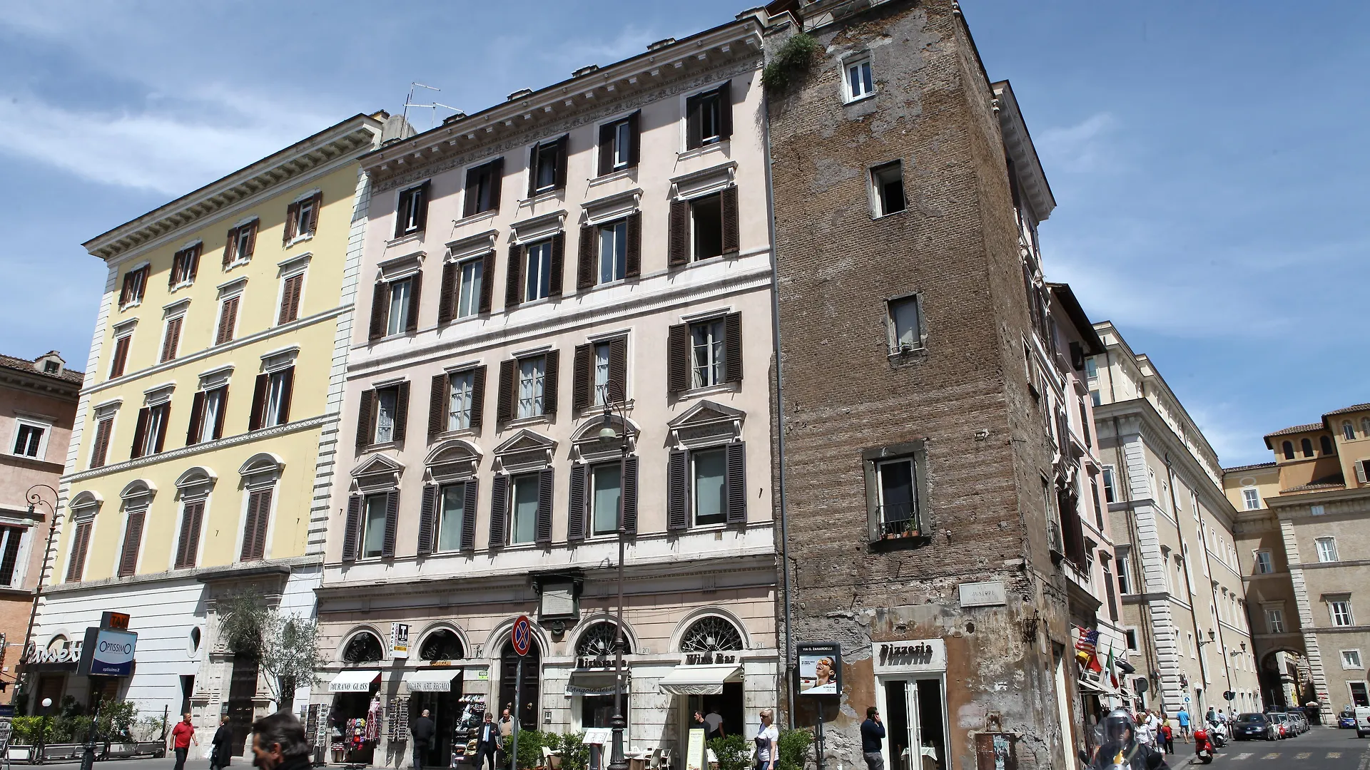 Konukevi Suite Art Navona Roma