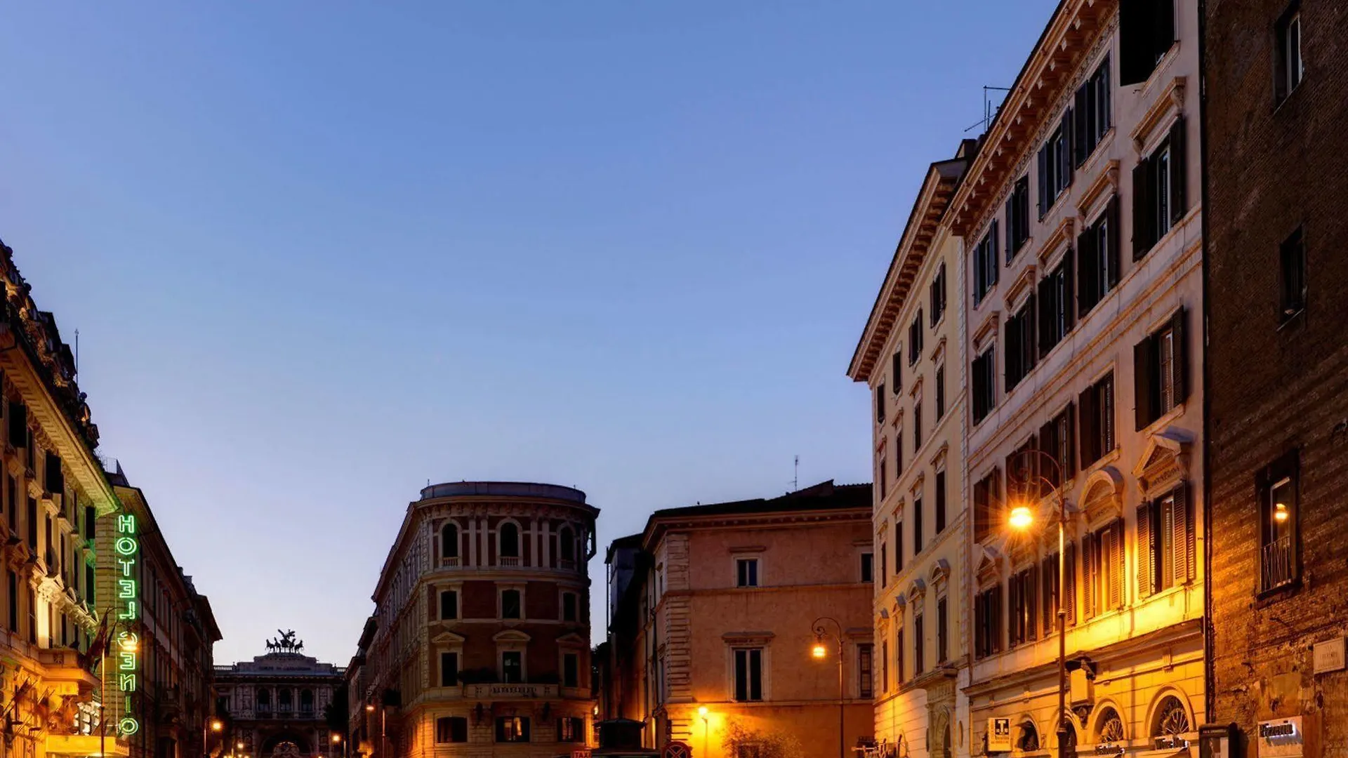 Suite Art Navona Roma Konukevi