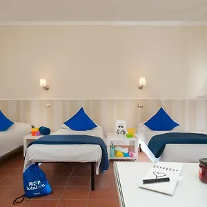 Budget Des Arts Hostel