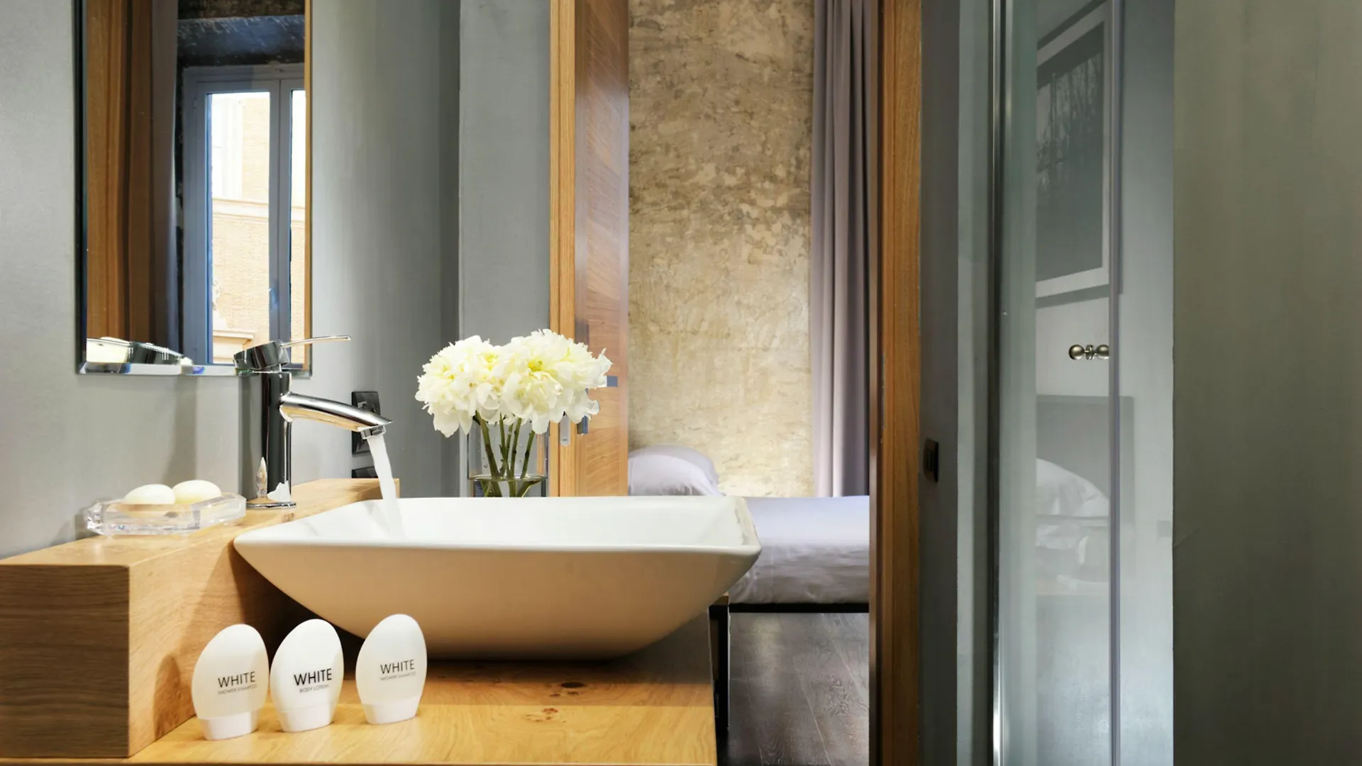Suite Art Navona Rome 2*,