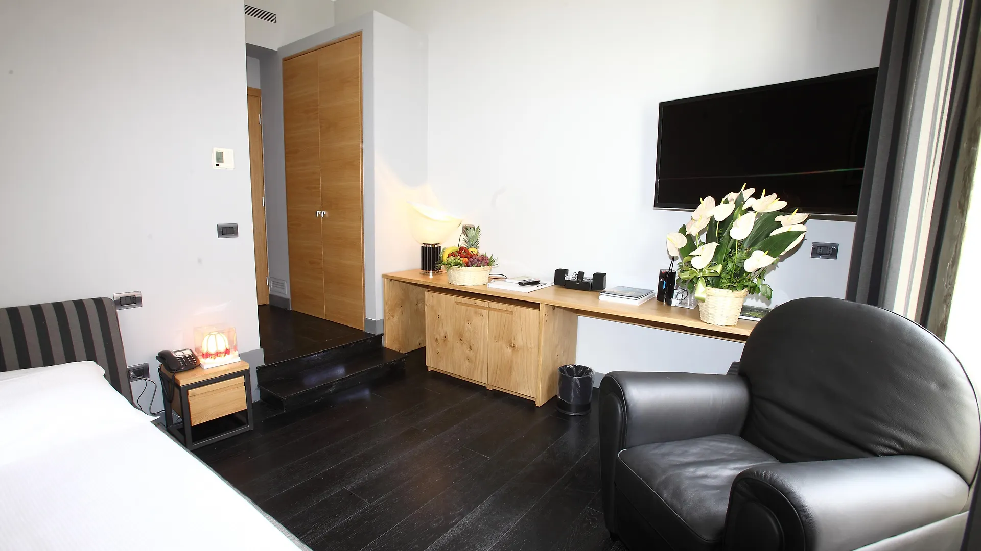 Suite Art Navona Rome 2*,  Italy