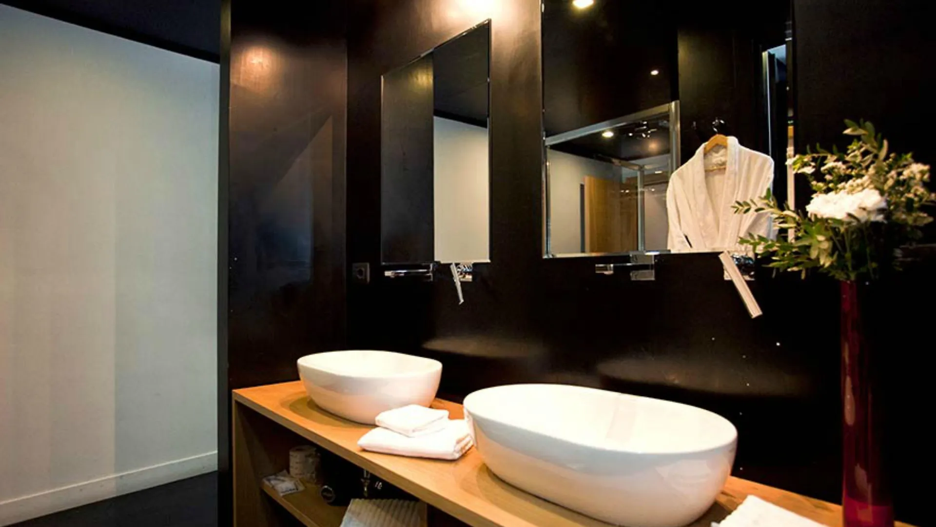 Suite Art Navona Rome 2*,  Italy